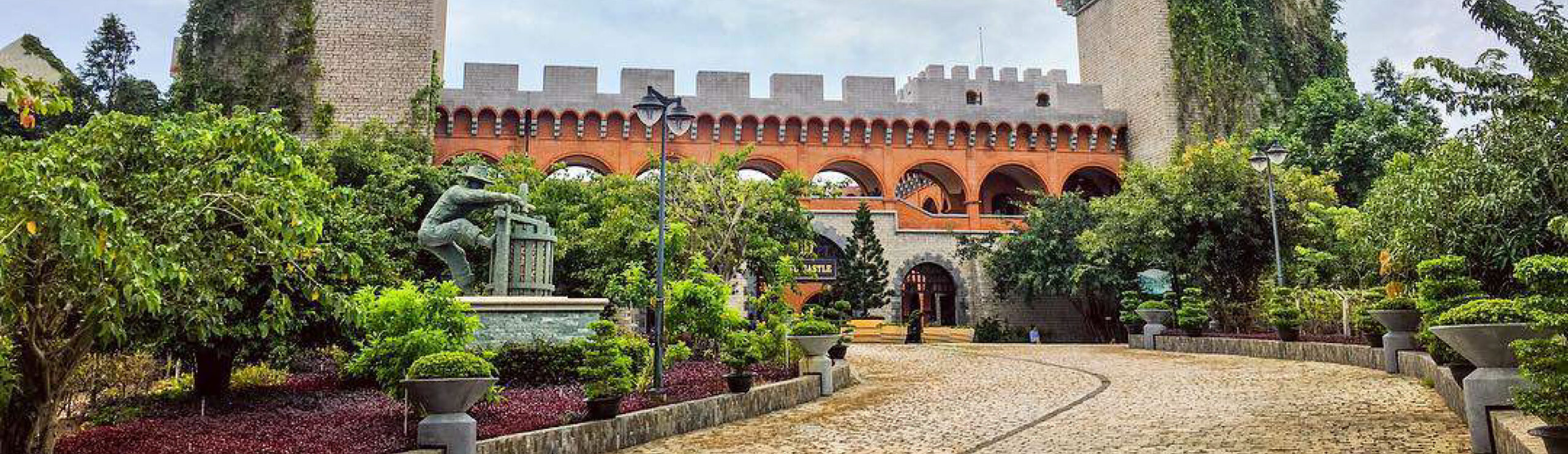 lau-dai-ruou-vang-wine-castle-phan-thiet