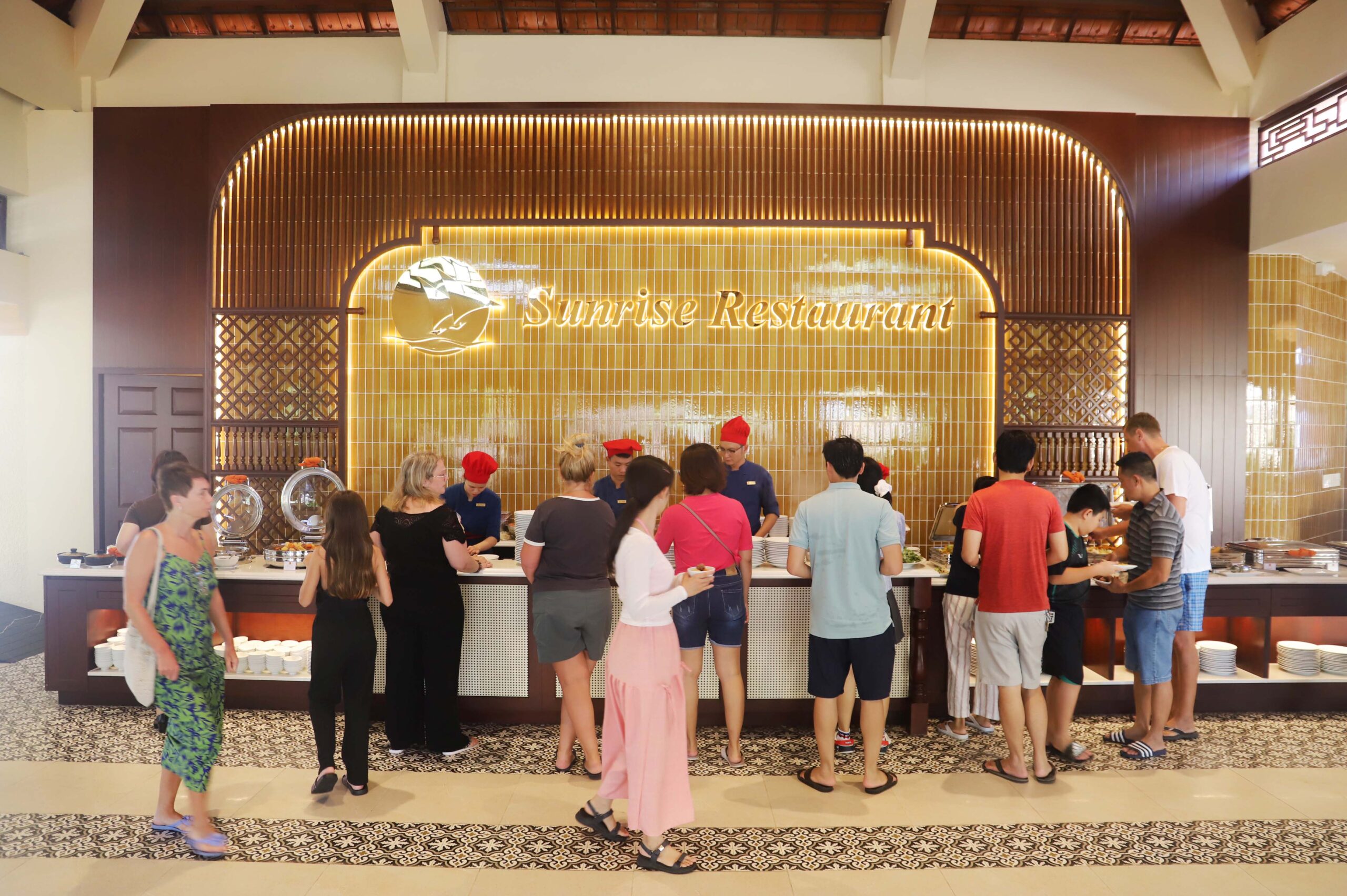 sunny-beach-resort-spa-breakfast